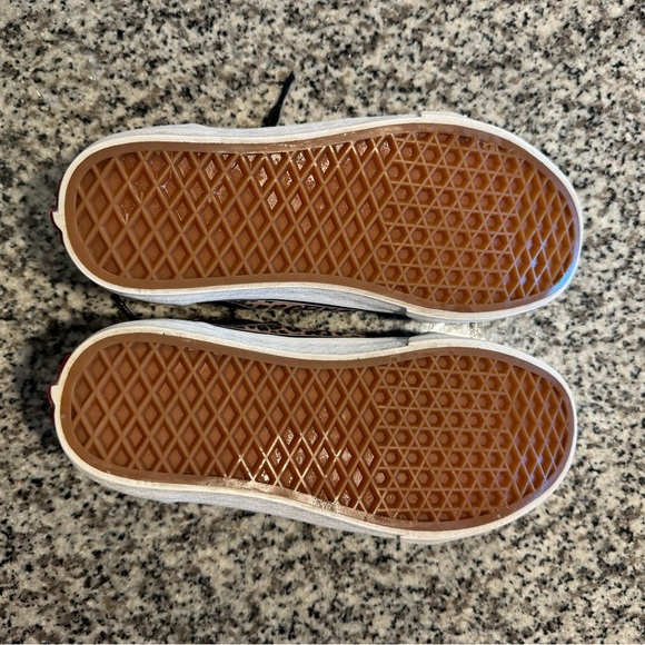 Leopard Vans - Picture 2 of 7